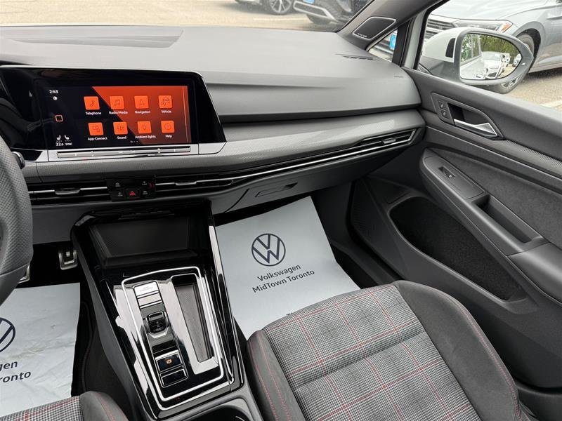 2024 Volkswagen Golf GTI Performance Auto-15
