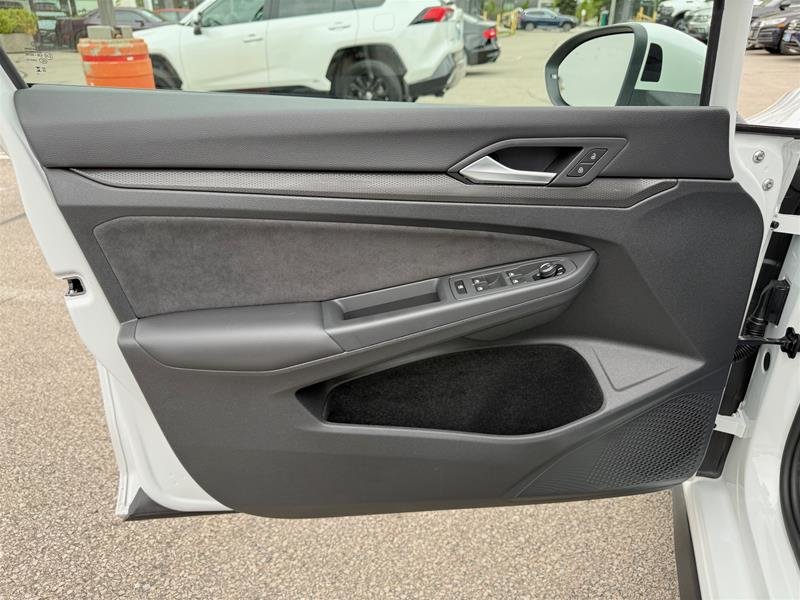 2024 Volkswagen Golf GTI Performance Auto-6