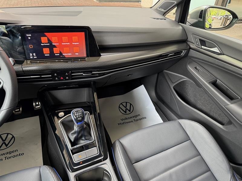 2024 Volkswagen Golf R 2.0 T 6Sp-15