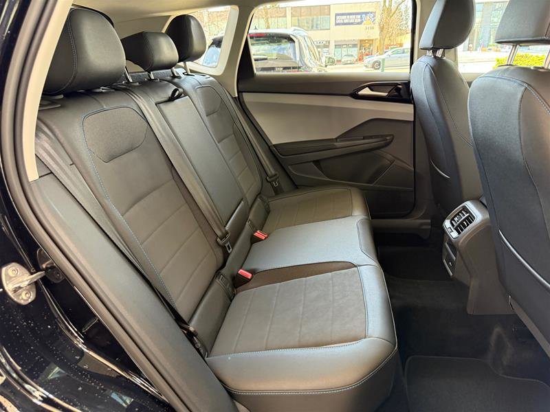 2024 Volkswagen Taos Comfortline 1.5T 7Sp Black Edition-12