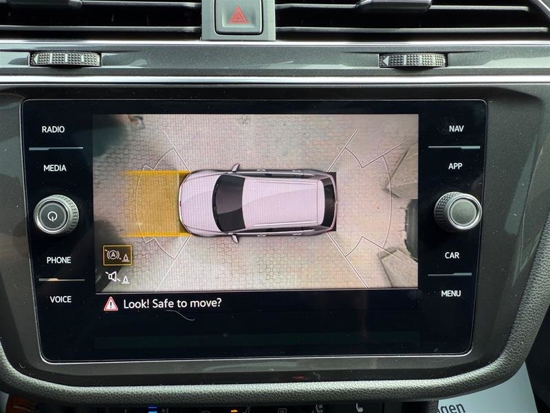 2023 Volkswagen Tiguan Highline 2.0T 8sp at w/Tip 4M-18