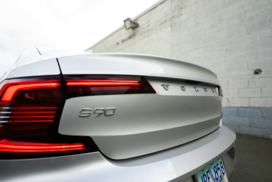 2022 Volvo S90 Inscription-3