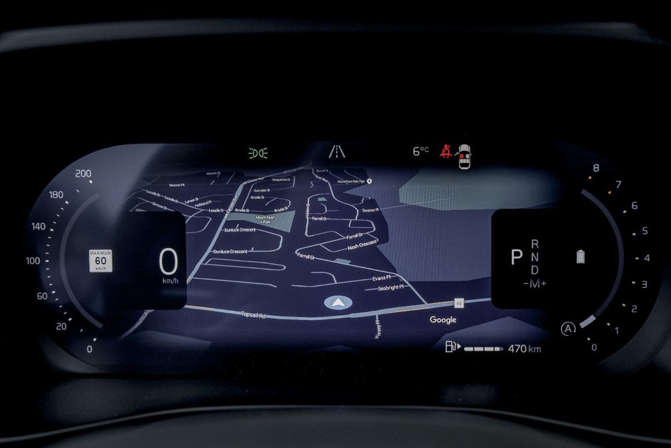 2026 Volvo XC40 Plus (Dark Theme)-12