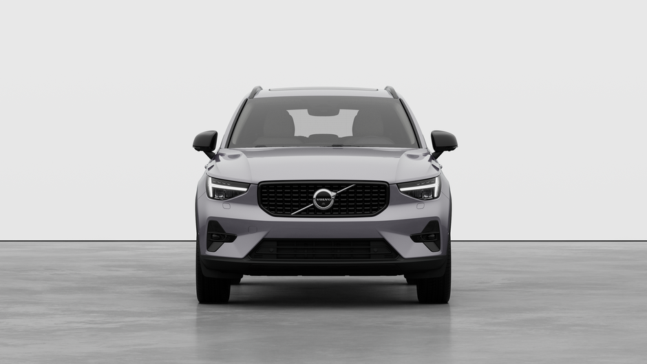 2026 Volvo XC40 Plus (Dark Theme)-4