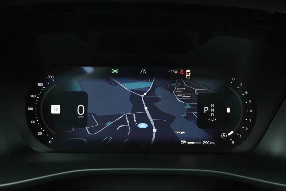 2026 Volvo XC40 Plus (Dark Theme)-13