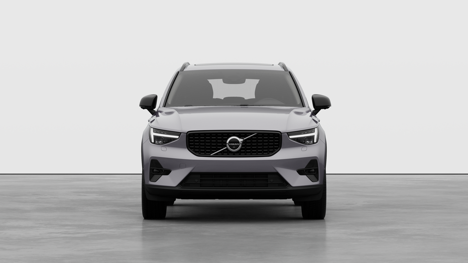 2026 Volvo XC40 Plus Dark Theme-4