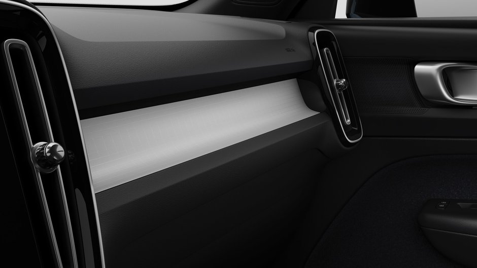 2026 Volvo XC40 Core Dark Theme-8