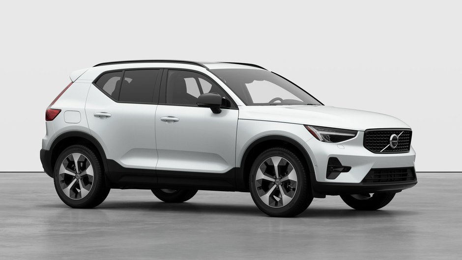 2026 Volvo XC40 Plus Dark Theme-2