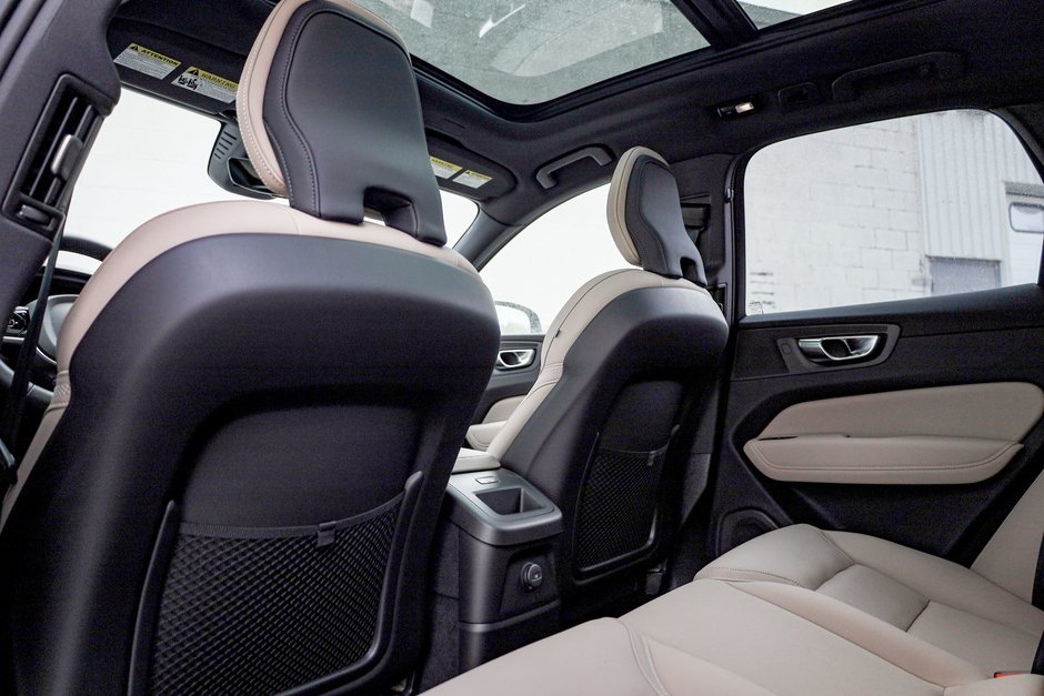 2026 Volvo XC60 Plug-in hybrid Plus-14