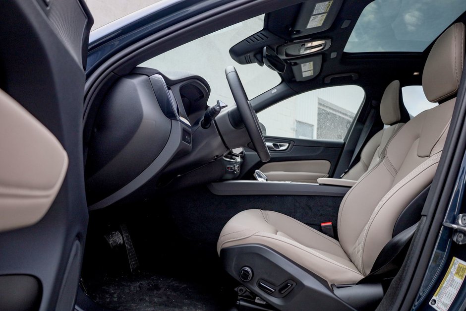 2026 Volvo XC60 Plug-in hybrid Plus-10