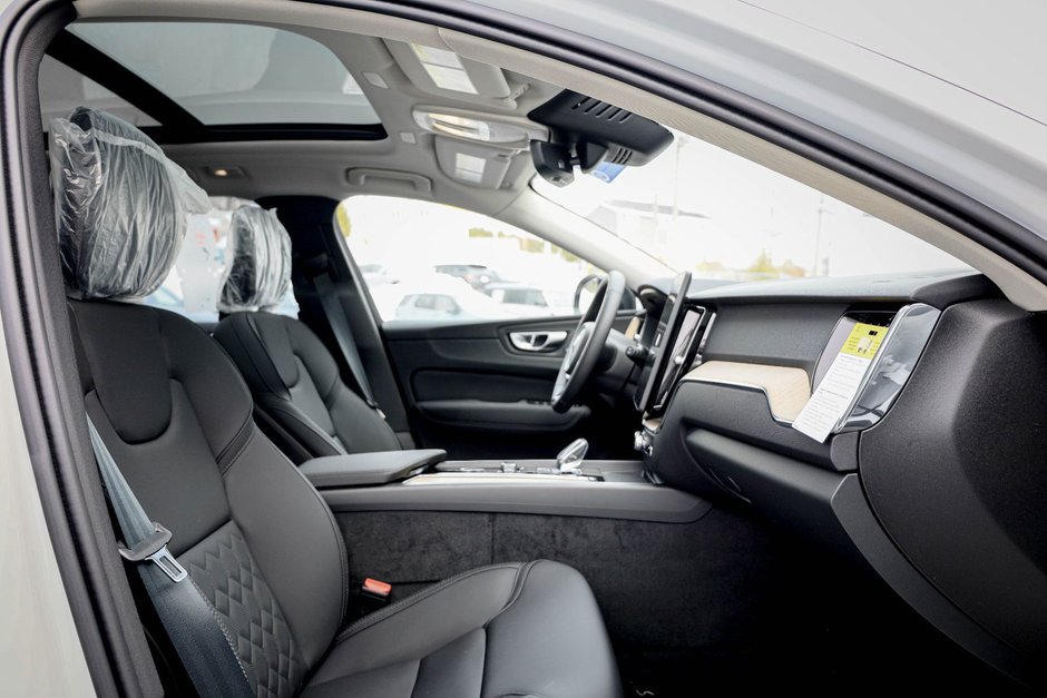 2026 Volvo XC60 Plug-in hybrid Plus-15