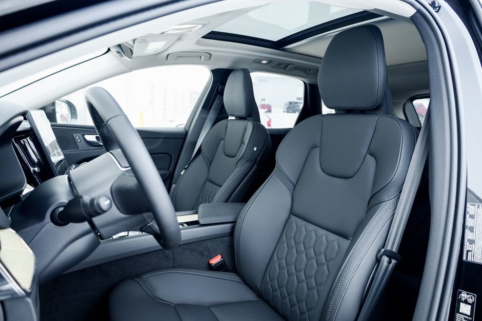 2026 Volvo XC60 Plug-in hybrid Plus-9