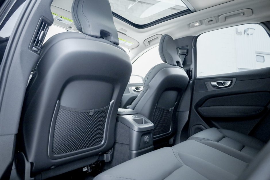 2026 Volvo XC60 Plug-in hybrid Plus-17