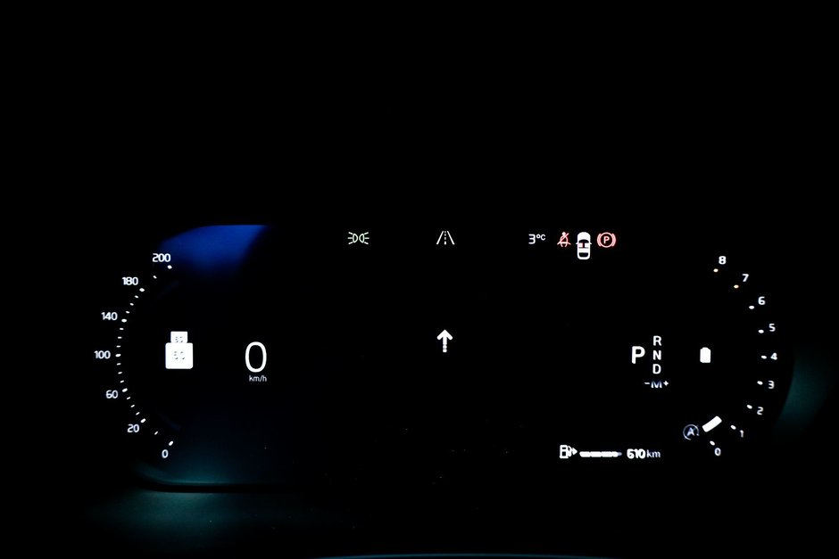 2026 Volvo XC60 Plug-in hybrid Ultra Black Edition-11