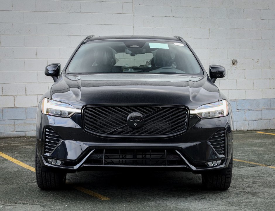 2026 Volvo XC60 Plug-in hybrid Ultra Black Edition-4