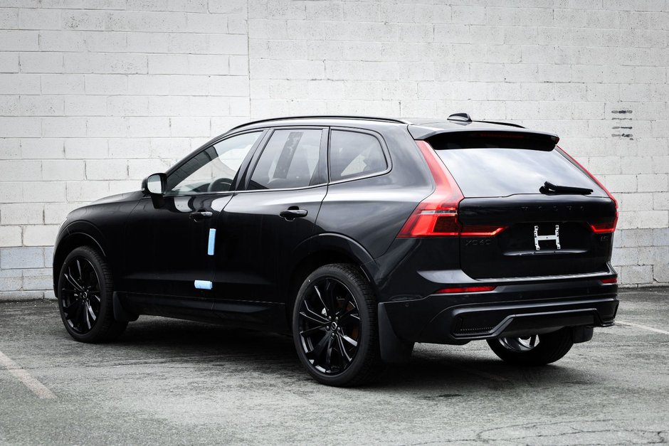 2026 Volvo XC60 Plug-in hybrid Ultra Black Edition-8