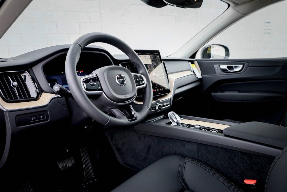 2026 Volvo XC60 Plug-in hybrid Plus-9