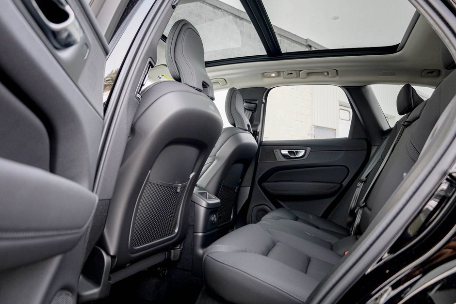 2026 Volvo XC60 Plug-in hybrid Plus-17