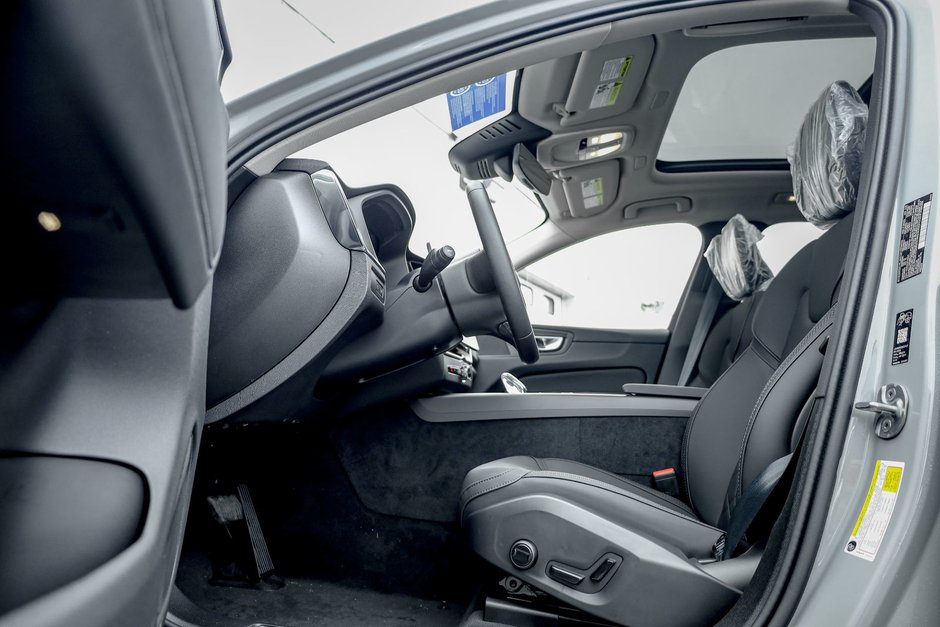 2026 Volvo XC60 Plug-in hybrid Plus-9