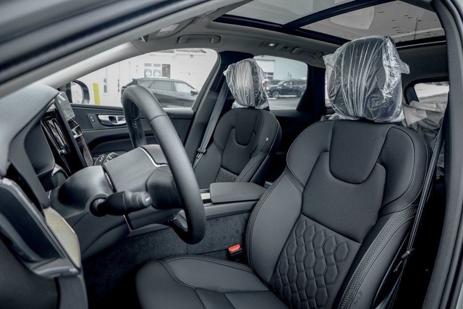 2026 Volvo XC60 Plug-in hybrid Plus-10