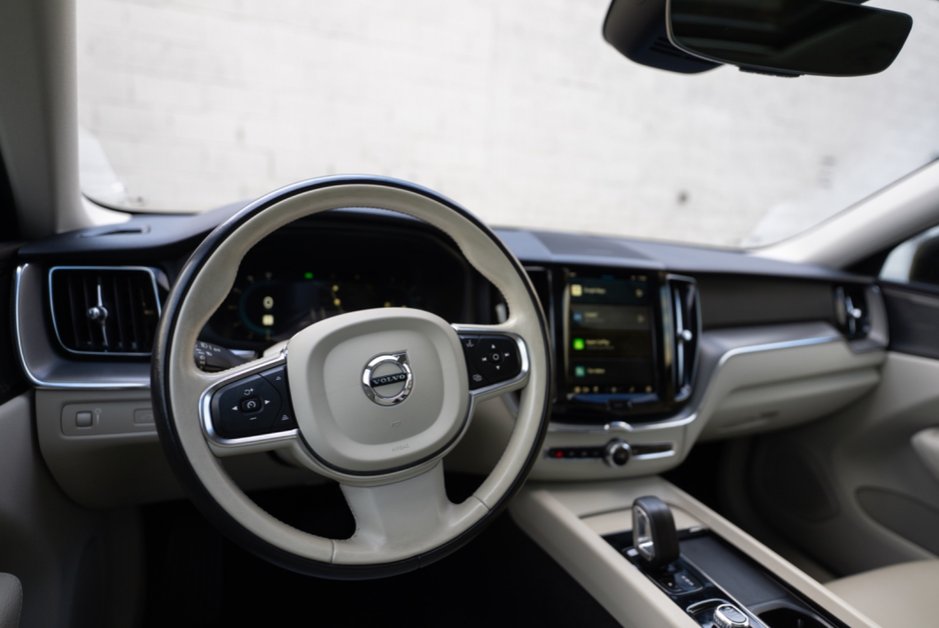 2022 Volvo XC60 Momentum-9