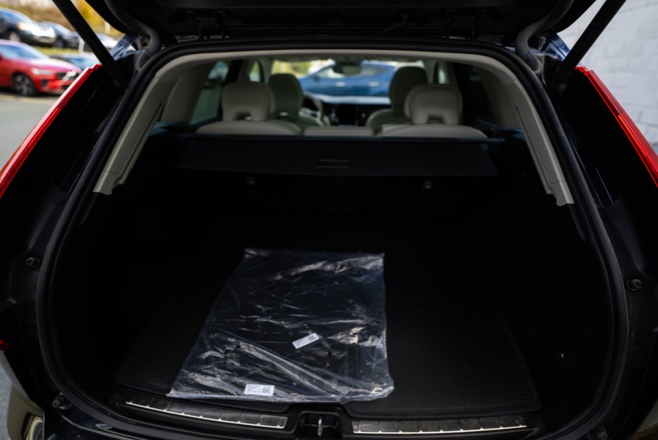 2022 Volvo XC60 Momentum-5