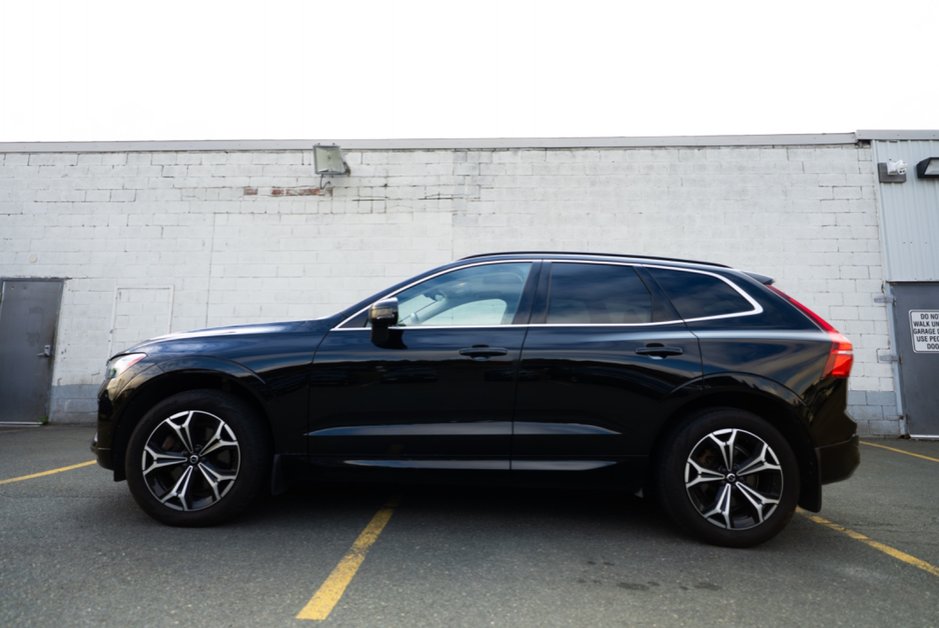 2022 Volvo XC60 Momentum-0