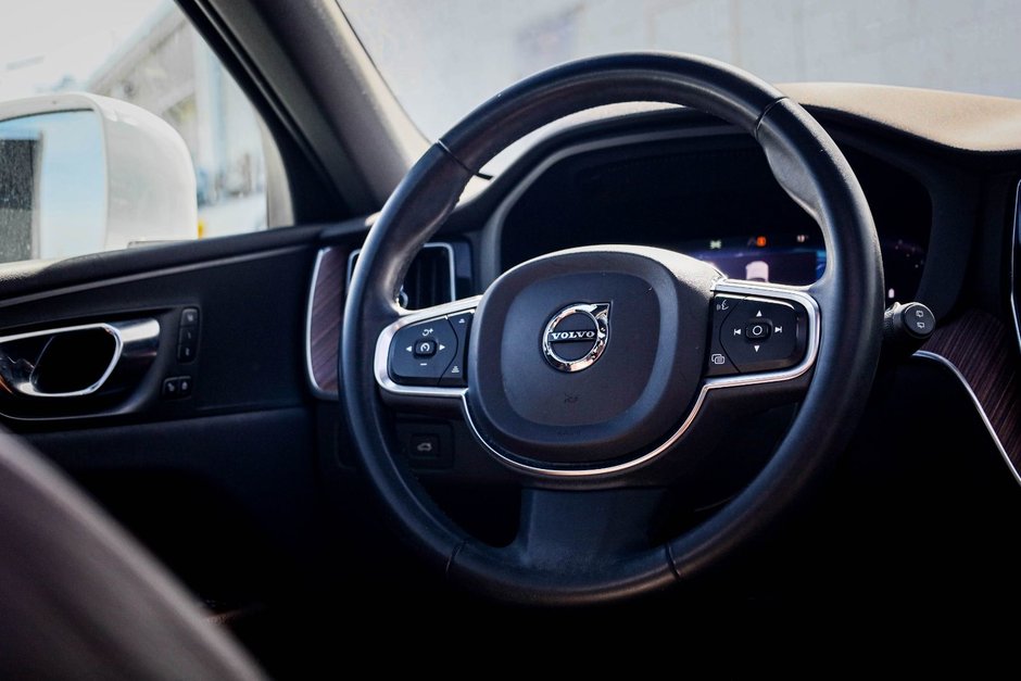 2022 Volvo XC60 Momentum-14