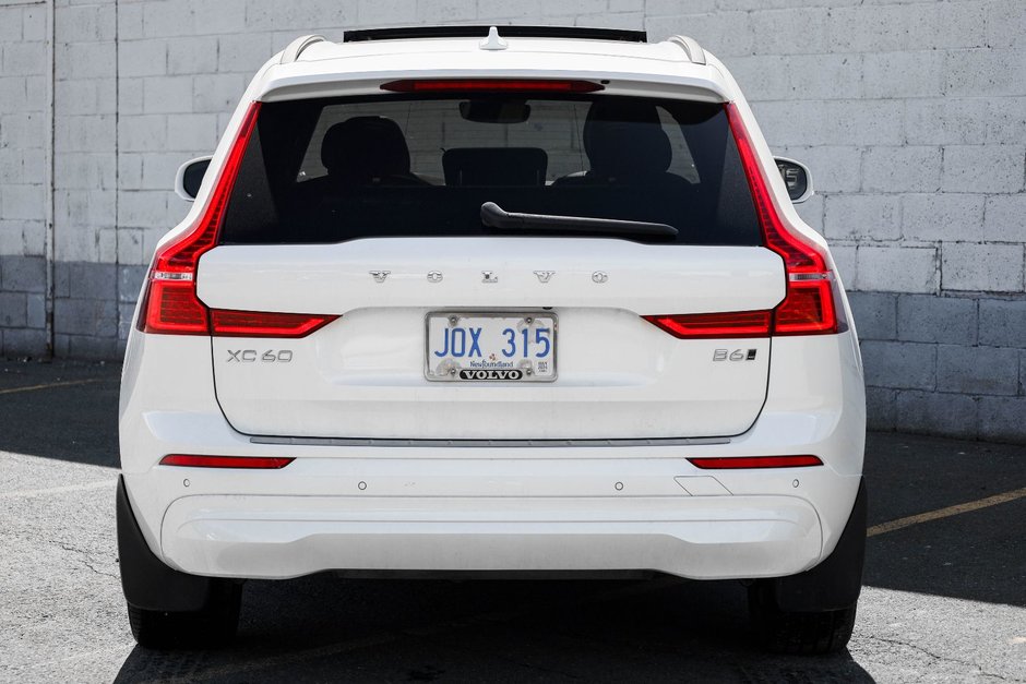 2022 Volvo XC60 Momentum-7