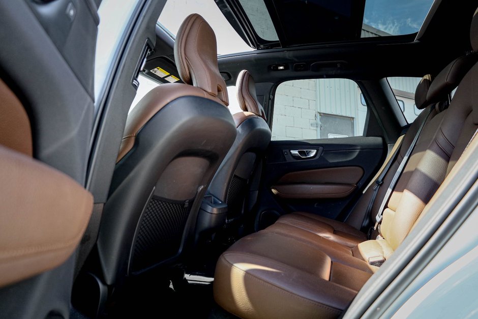 2022 Volvo XC60 Momentum-12
