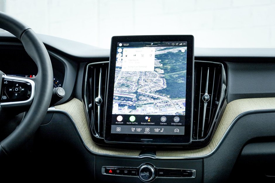 2026 Volvo XC60 Plus-15