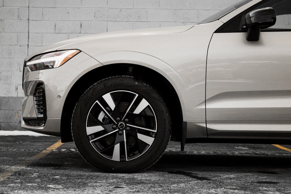 2026 Volvo XC60 Plus-1