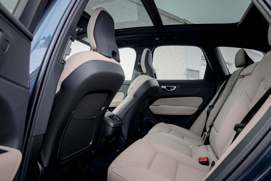 2026 Volvo XC60 Core-13