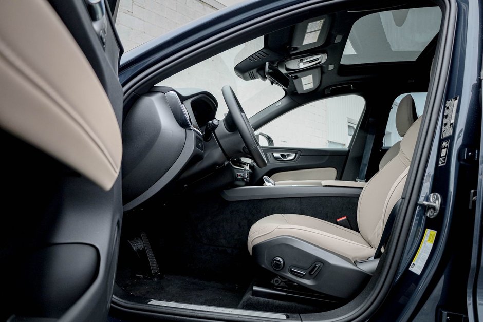 2026 Volvo XC60 Core-7