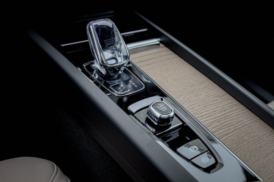 2026 Volvo XC60 Core-11