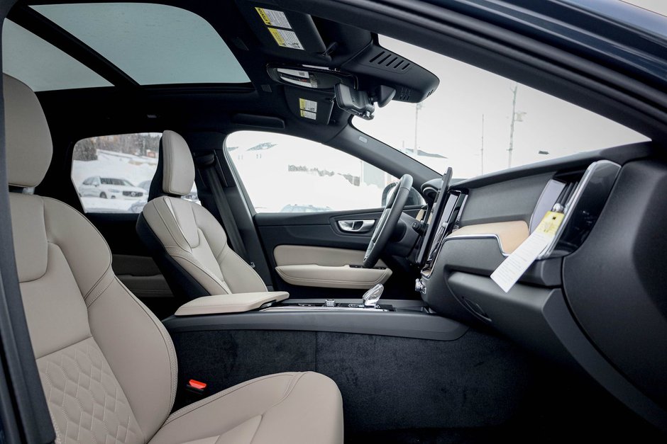 2026 Volvo XC60 Core-14