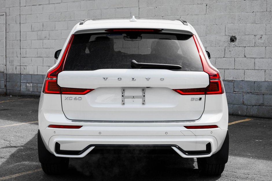 2026 Volvo XC60 Core-8