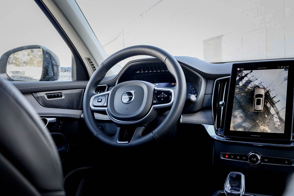 2026 Volvo XC90 Plug-in hybrid Ultra 7-Seater (Dark Theme)-15