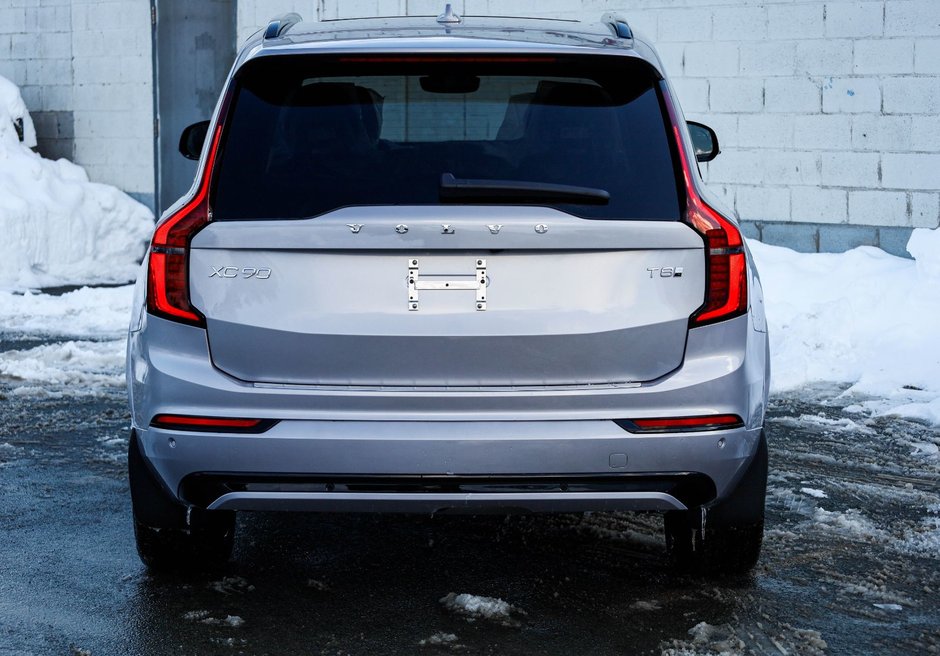2026 Volvo XC90 Plug-in hybrid Ultra 7-Seater (Dark Theme)-6