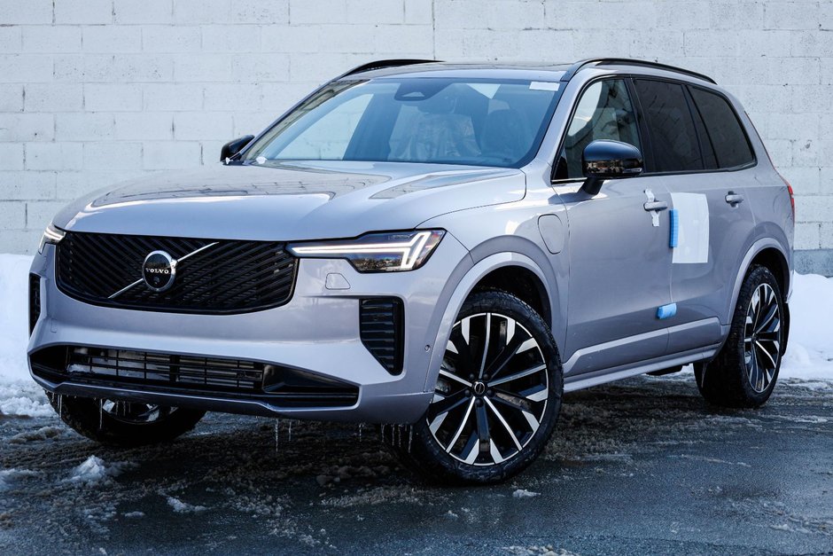 2026 Volvo XC90 Plug-in hybrid Ultra 7-Seater (Dark Theme)-2