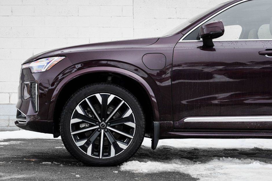 2026 Volvo XC90 Plug-in hybrid Plus 7-Seater (Bright Theme)-1