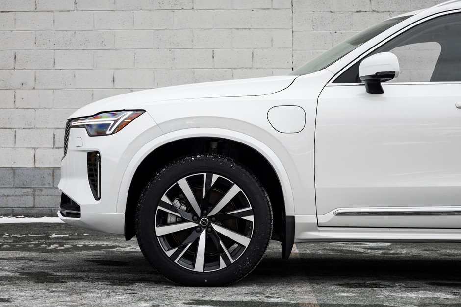 2026 Volvo XC90 Plug-in hybrid Core 7-Seater (Bright Theme)-1