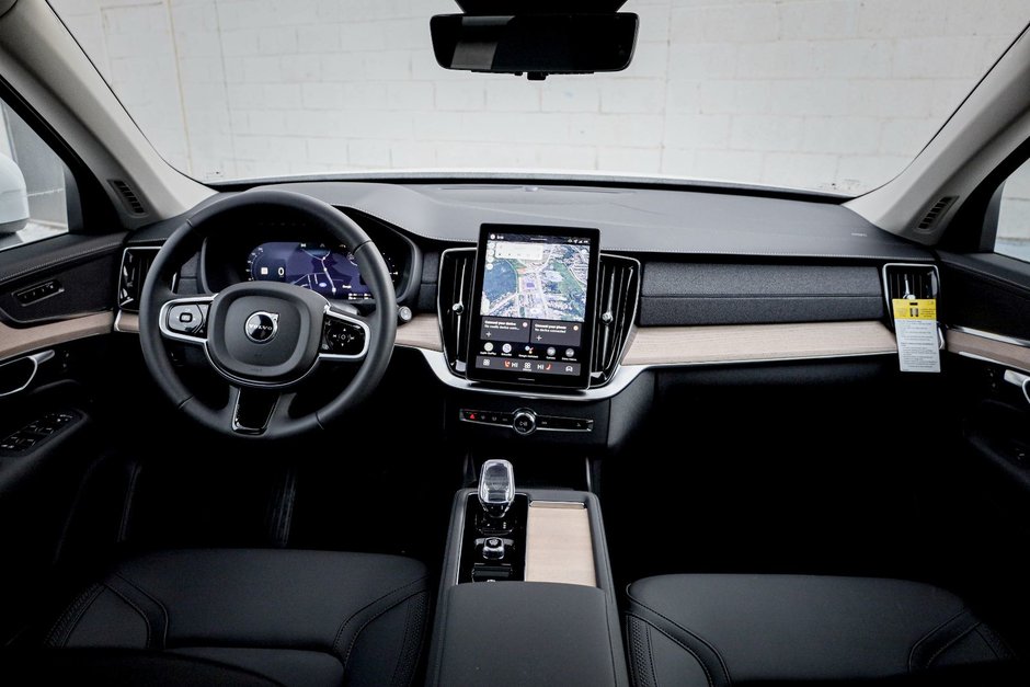 2026 Volvo XC90 Plug-in hybrid Core 7-Seater (Bright Theme)-14