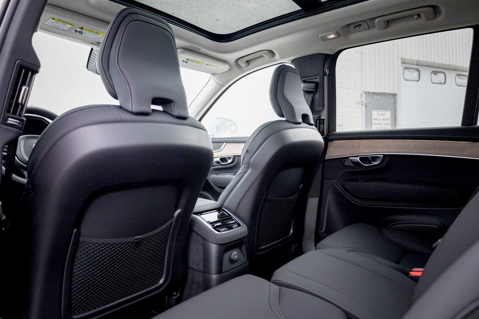 2026 Volvo XC90 Plug-in hybrid Core 7-Seater (Bright Theme)-18