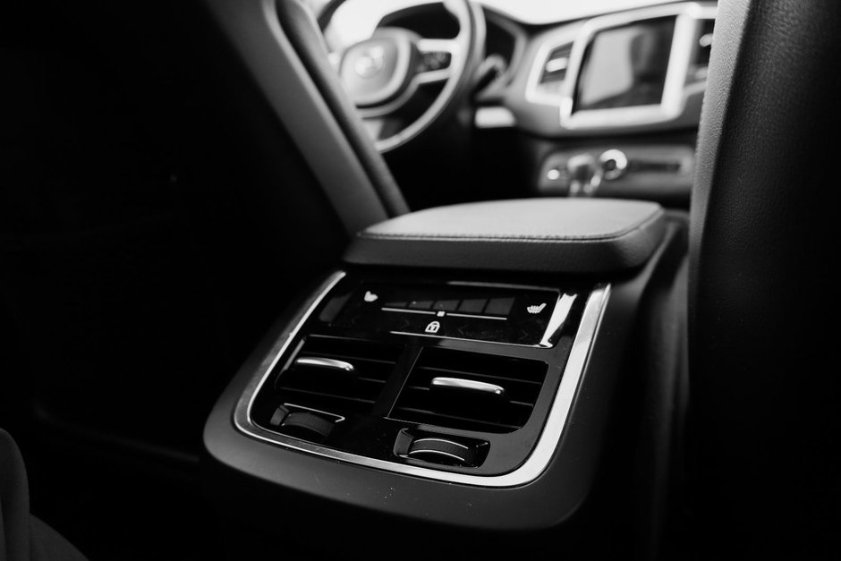 2022 Volvo XC90 Momentum-16