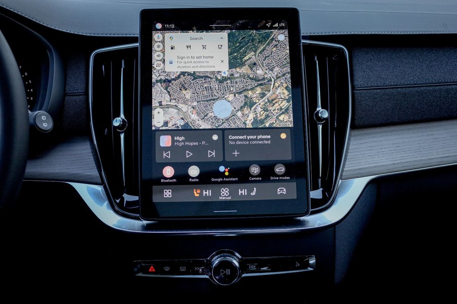 2026 Volvo XC90 Plus 7-Seater (Dark Theme)-16