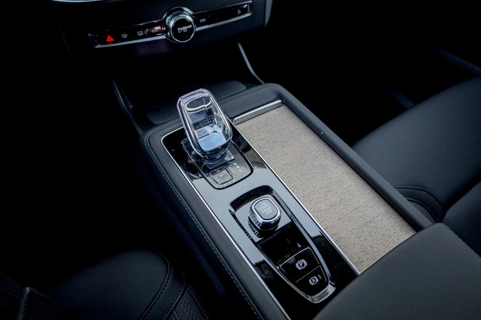 2026 Volvo XC90 Plus 7-Seater (Dark Theme)-12