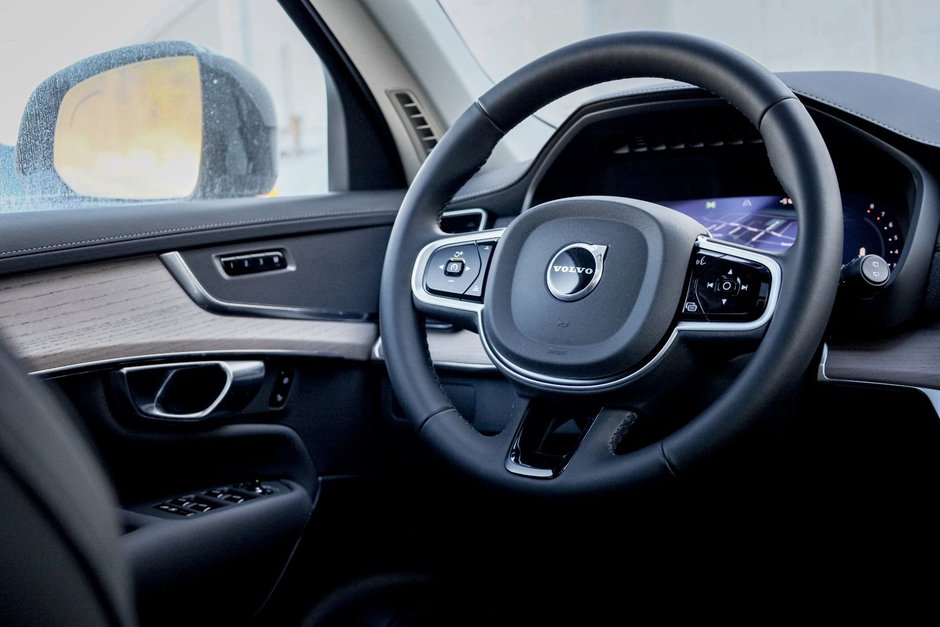 2026 Volvo XC90 Plus 7-Seater (Dark Theme)-21