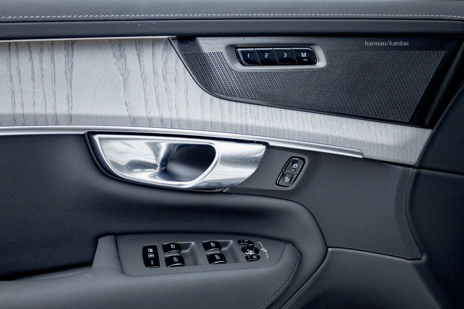 2026 Volvo XC90 Ultra 7-Seater (Bright Theme)-10