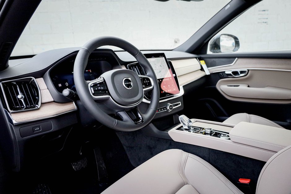 2026 Volvo XC90 Core 7-Seater (Bright Theme)-9